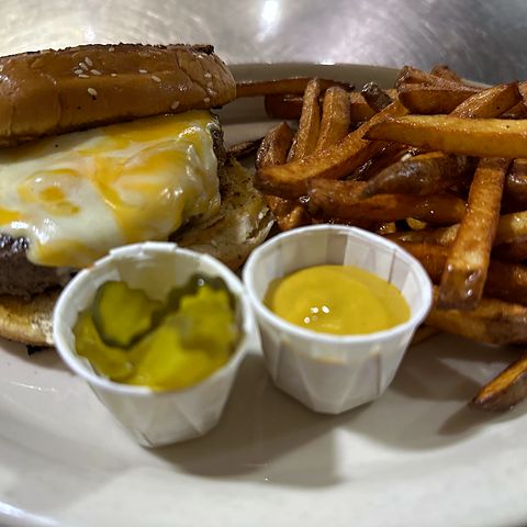 Cheeseburger at Nacho's Cantina & Grill